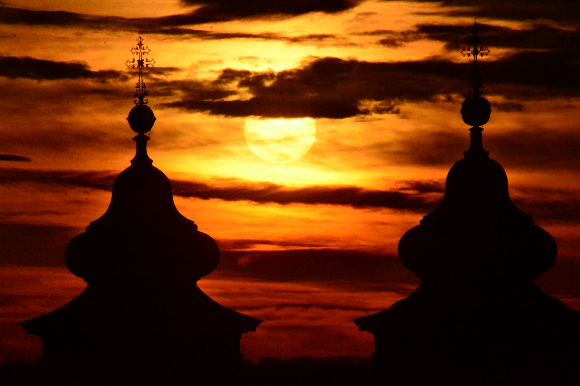 Nézze meg képeken 2019 utolsó székesfehérvári naplementéjét!